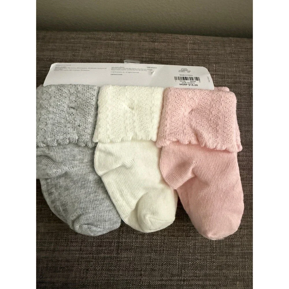 NWT Carter’s Baby Girl Gray/White /Pink 6-Pack Socks 12-24 months